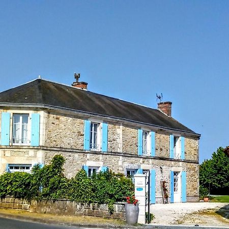 La Maison De Thire Acomodação com café da manhã Exterior foto